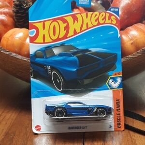 Hot Wheels Blue Ravenger S/T Toy Car